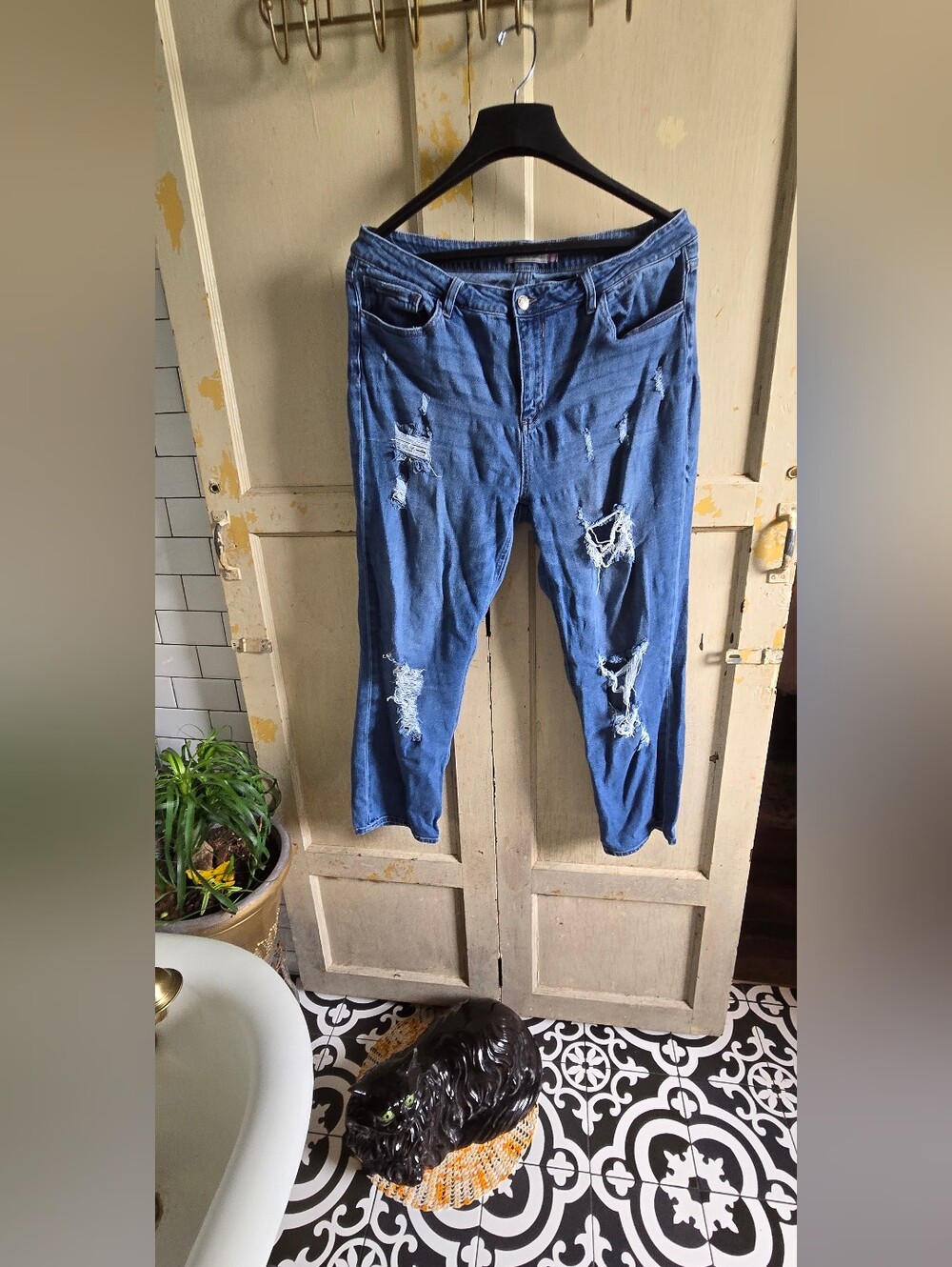 GLITZY GIRLZ Super Distressed JEANS